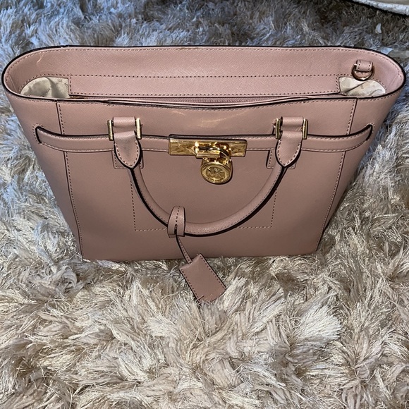 Michael Kors Hamilton Satchel in Pink - Picture 2 of 12